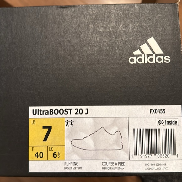 Adidas Black and purple Ultraboost 20 big kids size 6.5, Women size 8-8.5 - Picture 5 of 5